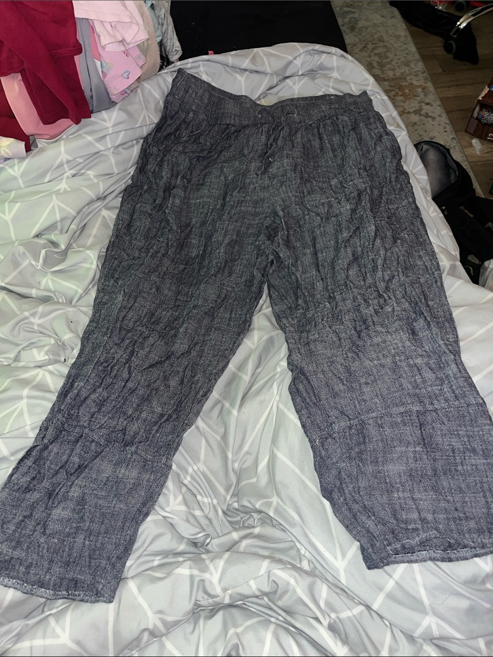 Royalty For Me Women's Gray Cropped Elastic-Waist Capris